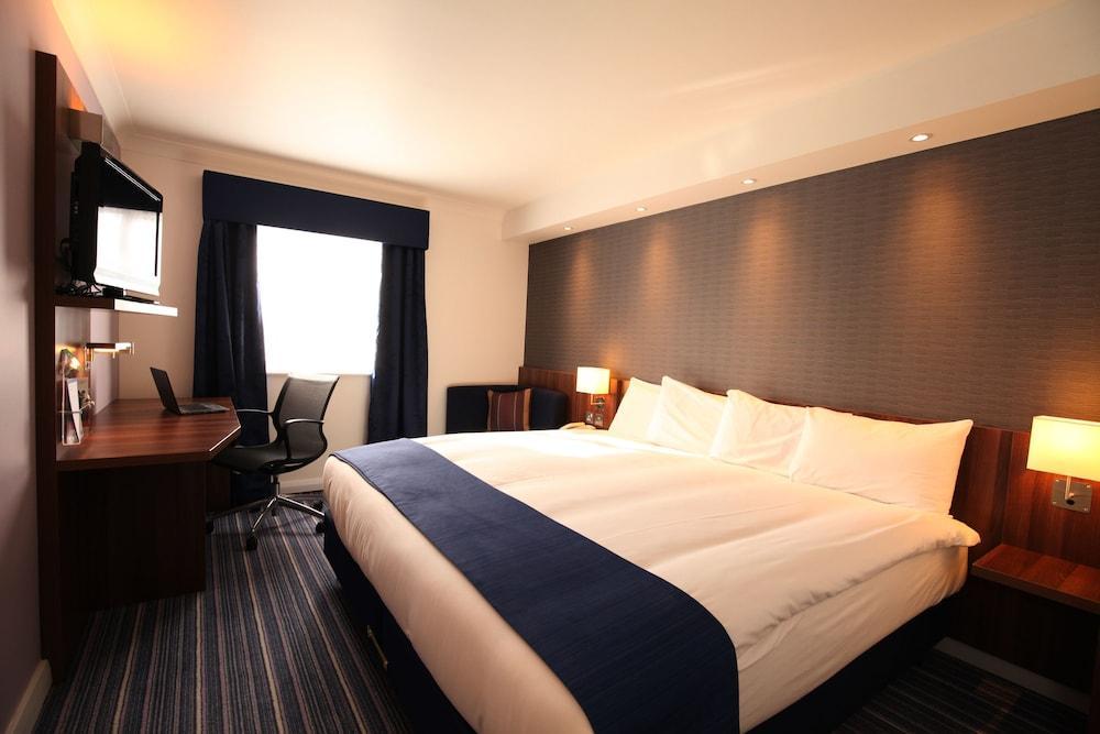 Holiday Inn Express Leeds-East By Ihg Leeds  Exteriér fotografie
