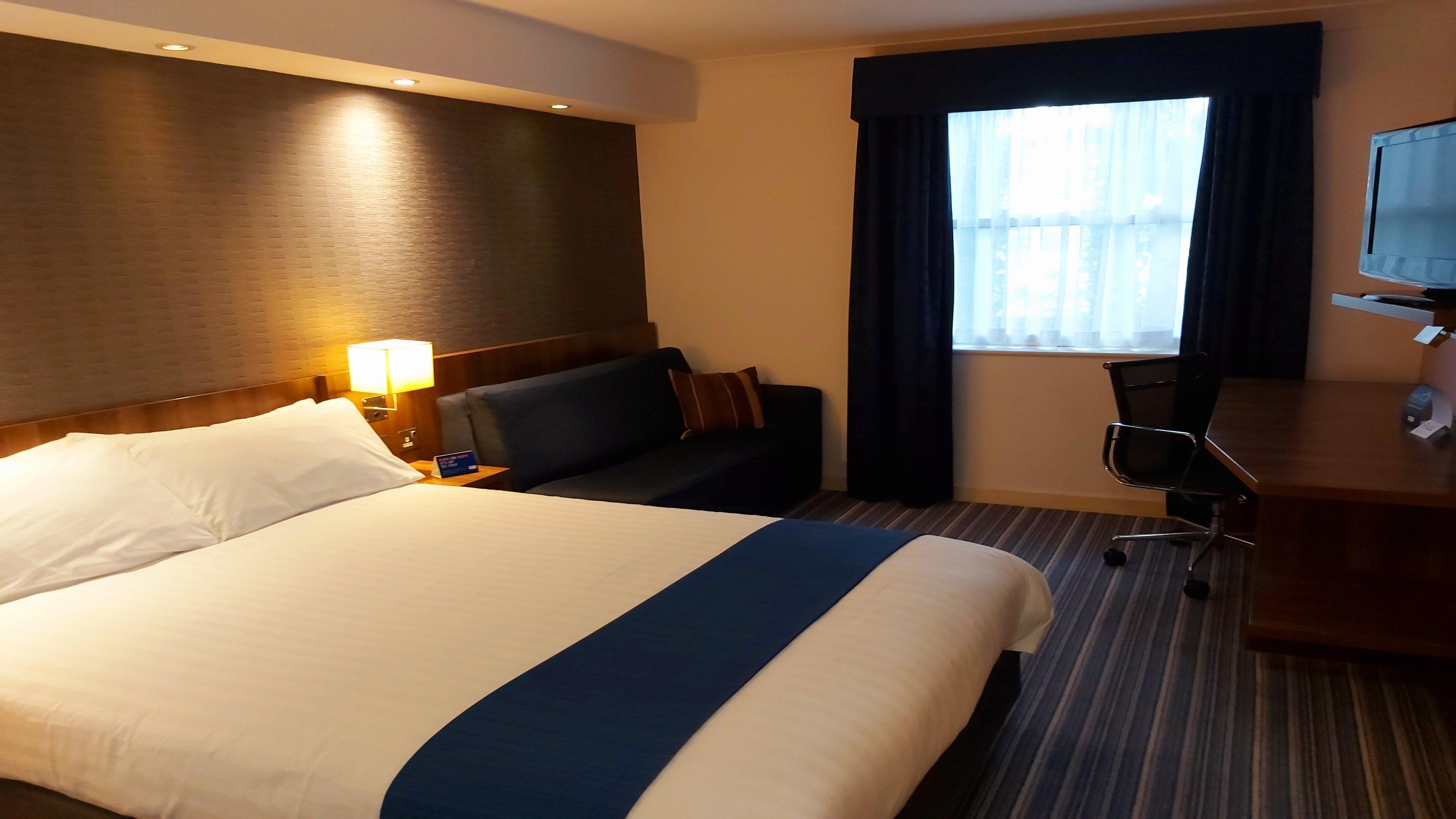 Holiday Inn Express Leeds-East By Ihg Leeds  Exteriér fotografie