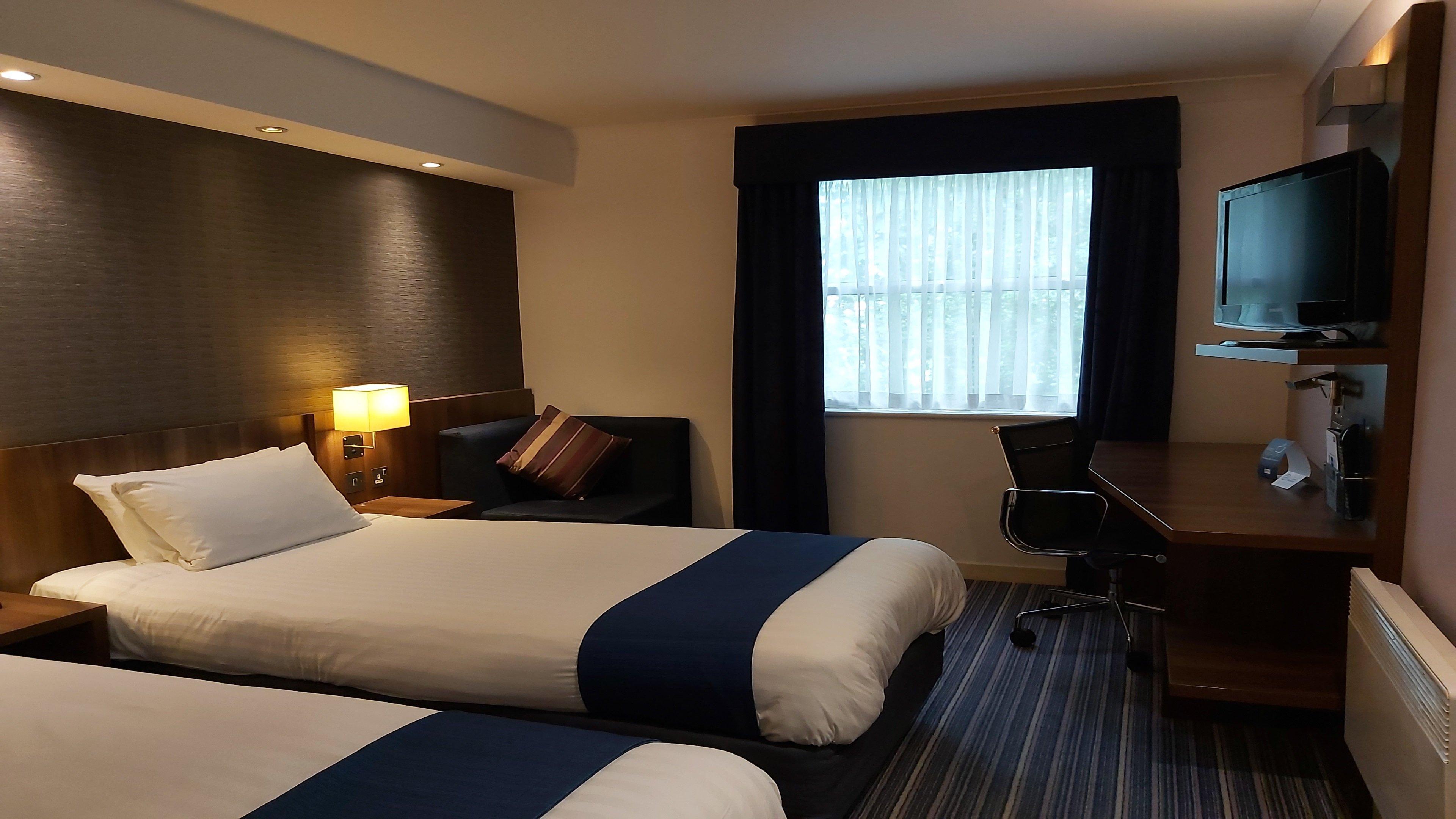 Holiday Inn Express Leeds-East By Ihg Leeds  Exteriér fotografie