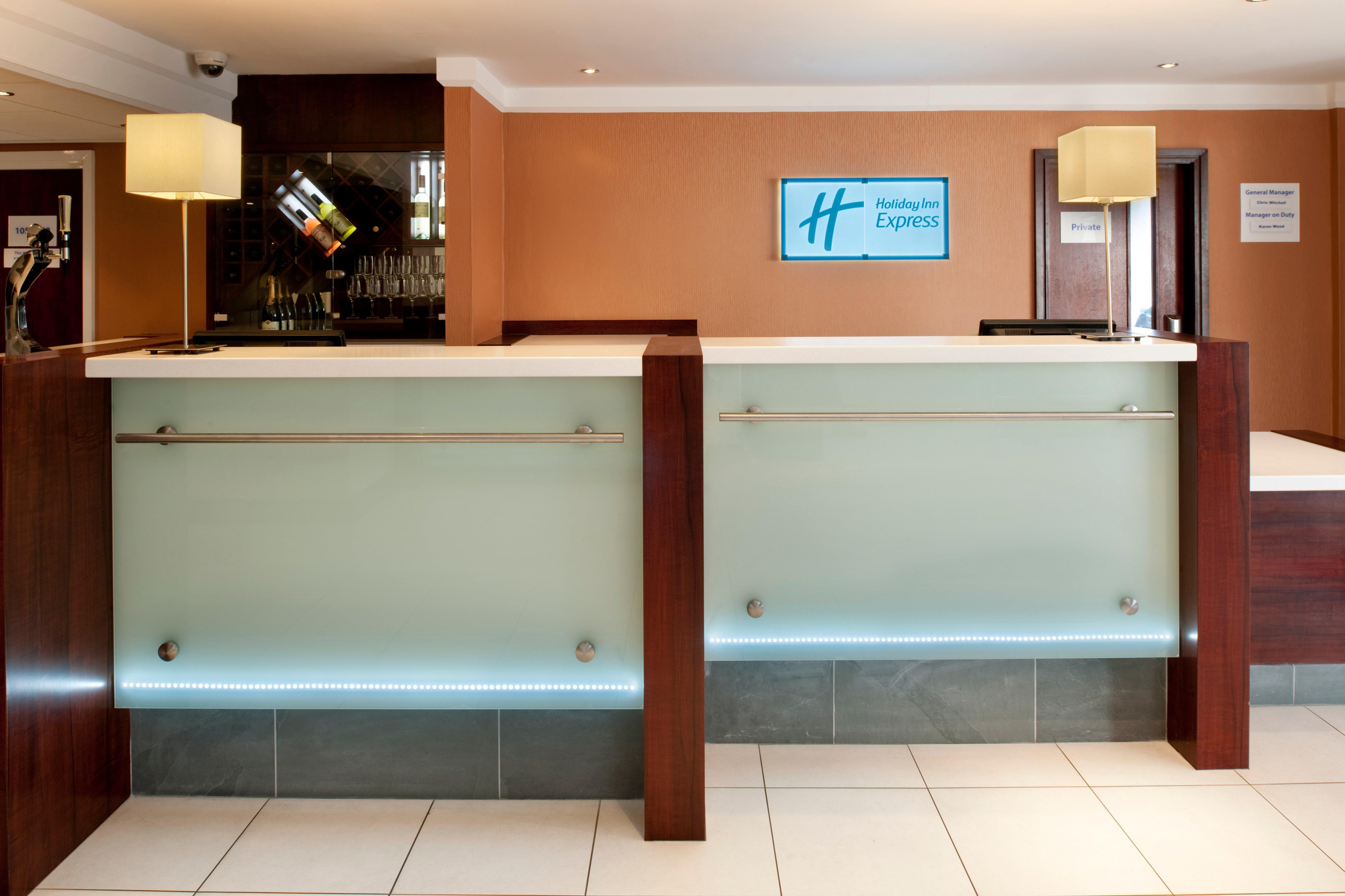 Holiday Inn Express Leeds-East By Ihg Leeds  Exteriér fotografie