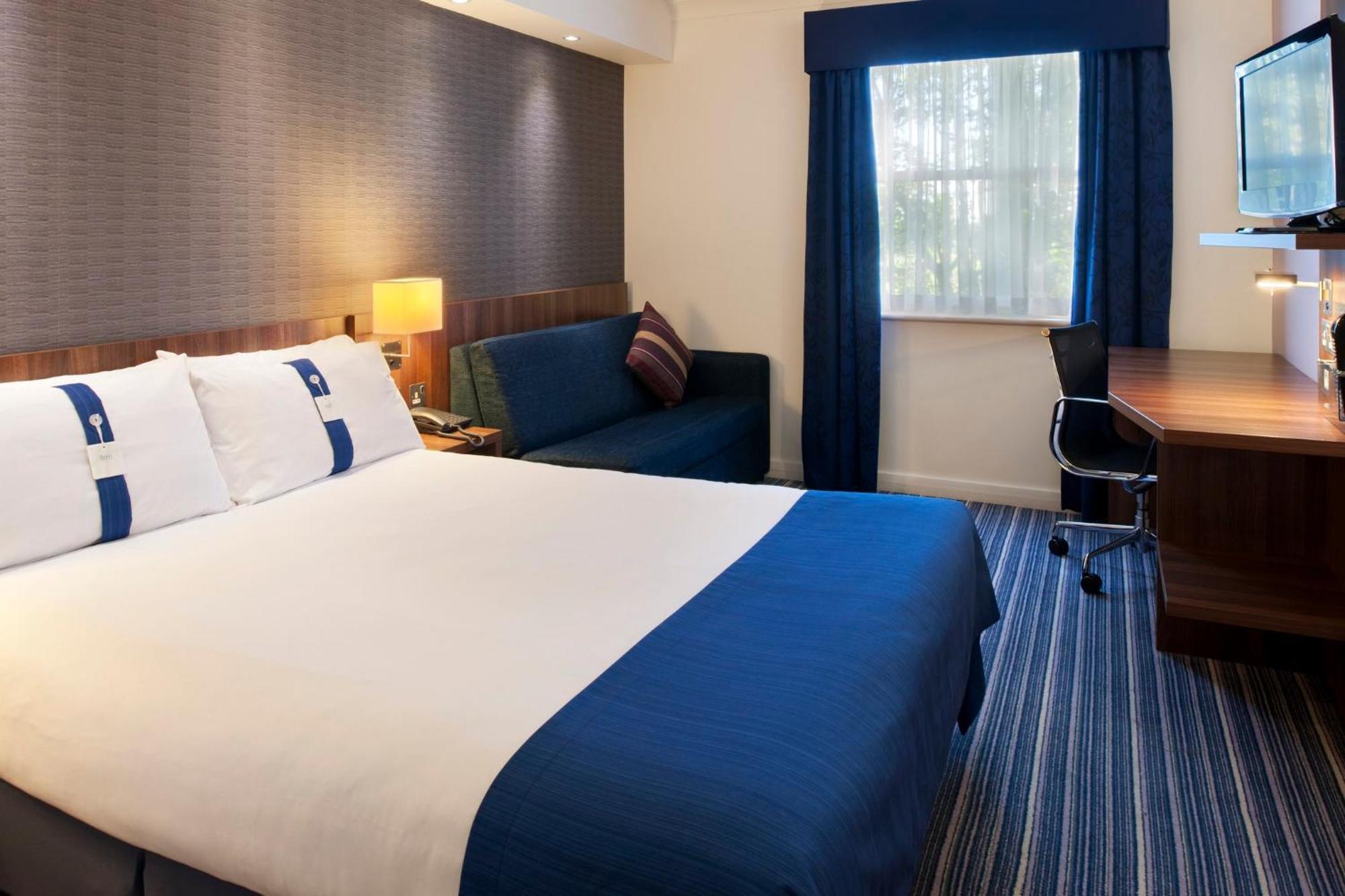 Holiday Inn Express Leeds-East By Ihg Leeds  Exteriér fotografie