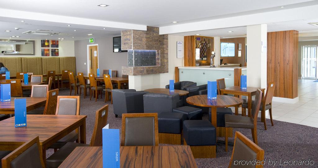 Holiday Inn Express Leeds-East By Ihg Leeds  Restaurace fotografie