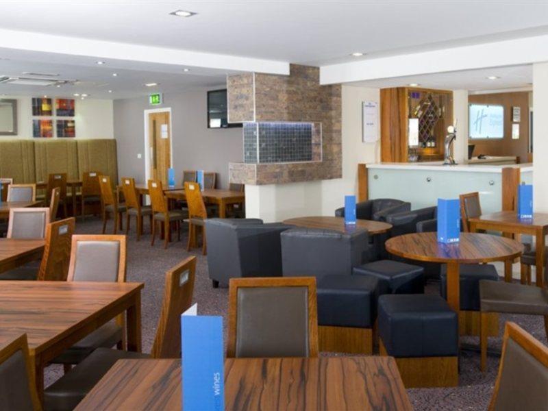 Holiday Inn Express Leeds-East By Ihg Leeds  Exteriér fotografie